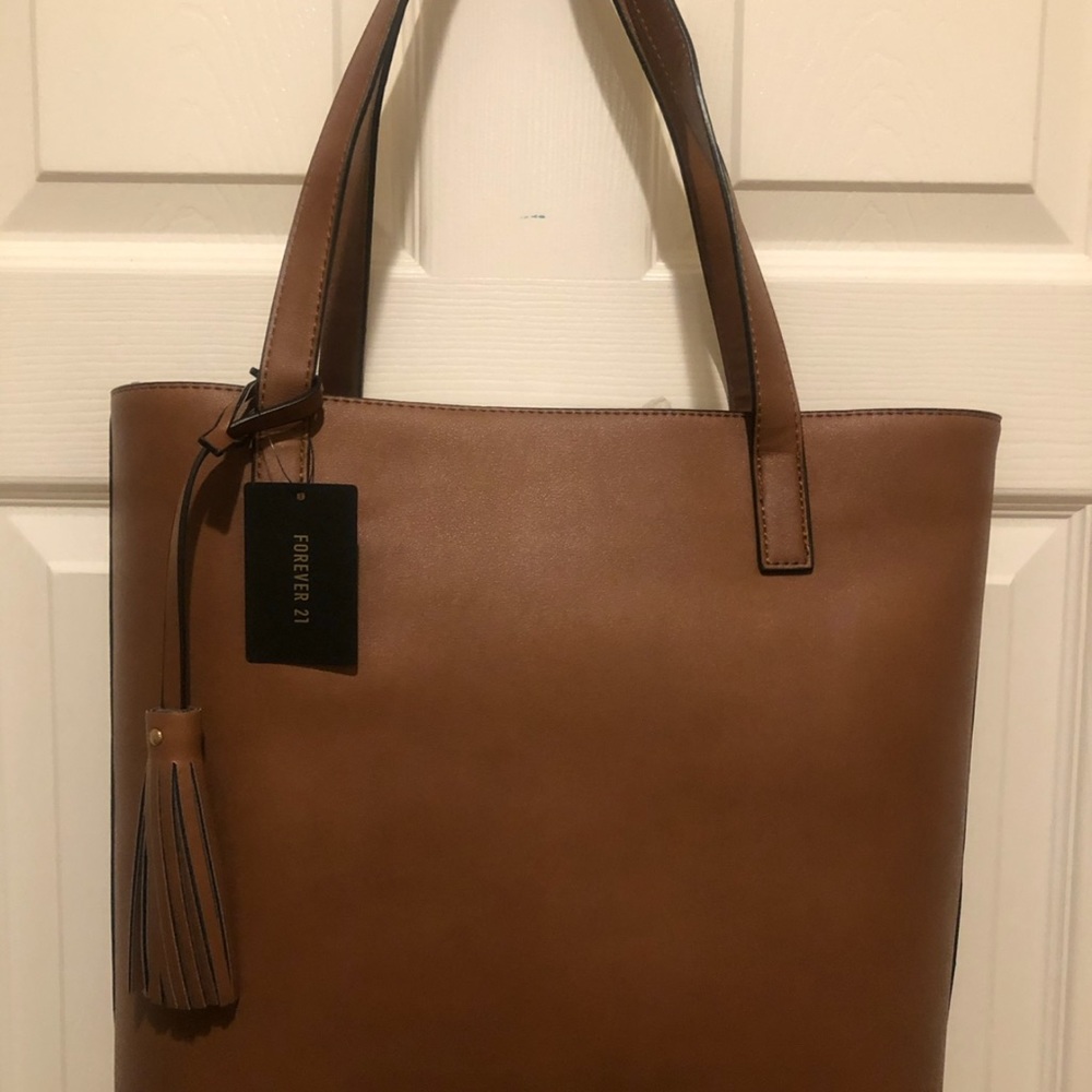 NWT Forever 21 Handbag/Tote bag.  Very nice.  One size